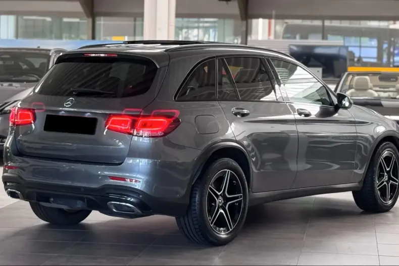 Mercedes-Benz GLC 300 din 2020 cu 56.900 km - oferta MER105042 - foto 4