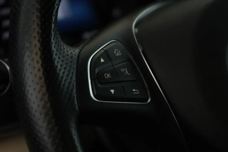 Mercedes-Benz V 300 din 2023 cu 49.500 km - oferta MER105045 - foto 11