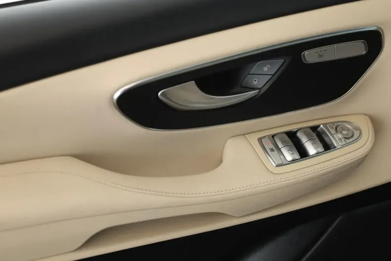 Mercedes-Benz V 300 din 2023 cu 49.500 km - oferta MER105045 - foto 16