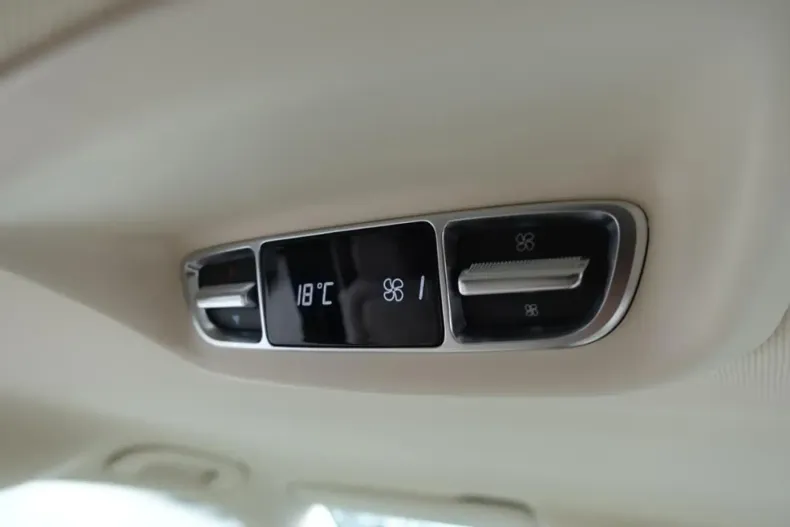 Mercedes-Benz V 300 din 2024 cu 24.318 km - oferta MER105046 - foto 15