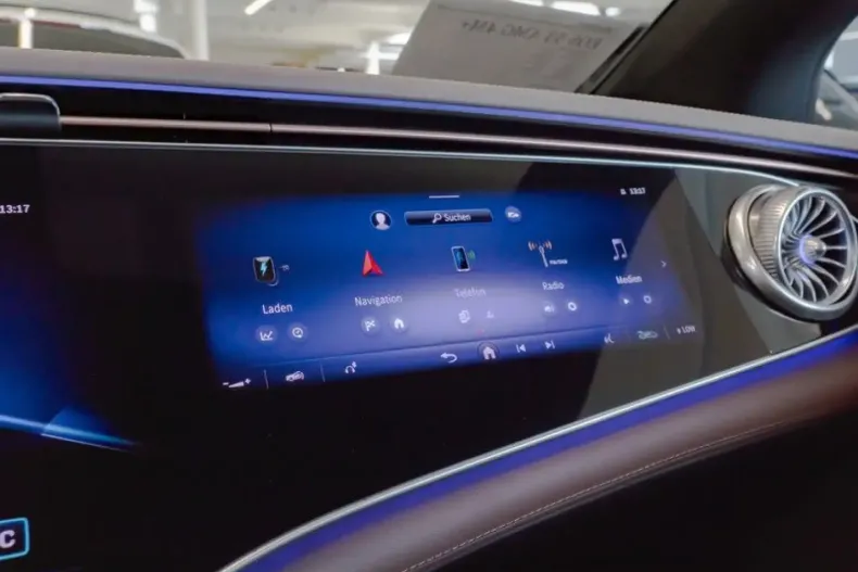 Mercedes-Benz EQS din 2024 cu 22.713 km - oferta MER105054 - foto 24