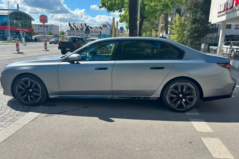 BMW 740 din 2024 cu 35.000 km - oferta BMW105079 - foto 6