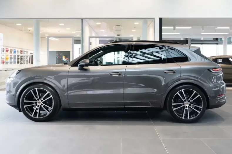 Porsche Cayenne din 2025 cu 8.950 km - oferta POR105093 - foto 2