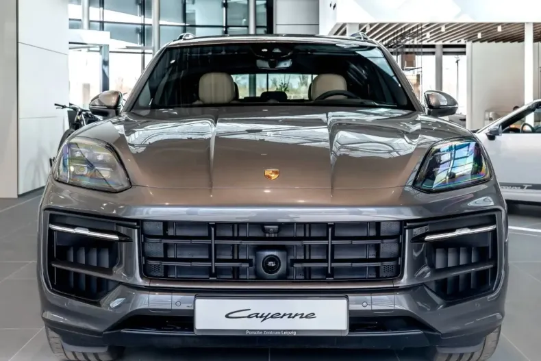 Porsche Cayenne din 2025 cu 8.950 km - oferta POR105093 - foto 4