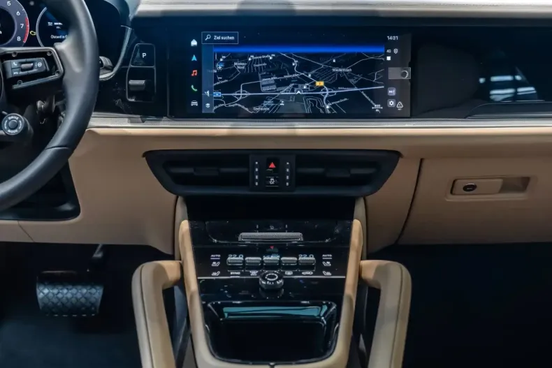 Porsche Cayenne din 2025 cu 8.950 km - oferta POR105093 - foto 8