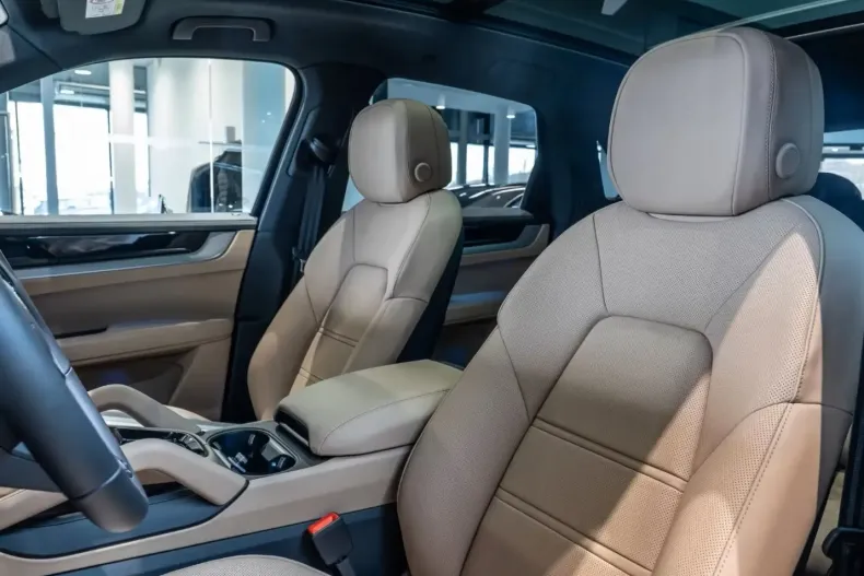 Porsche Cayenne din 2025 cu 8.950 km - oferta POR105093 - foto 16