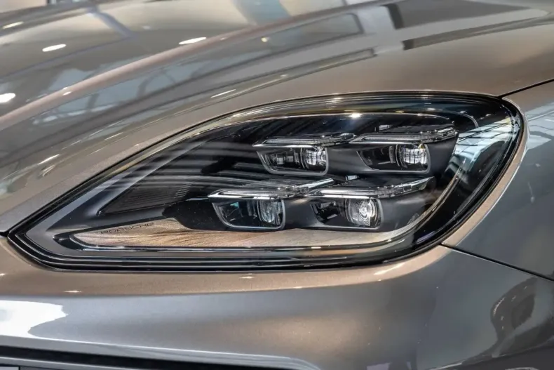 Porsche Cayenne din 2025 cu 8.950 km - oferta POR105093 - foto 17