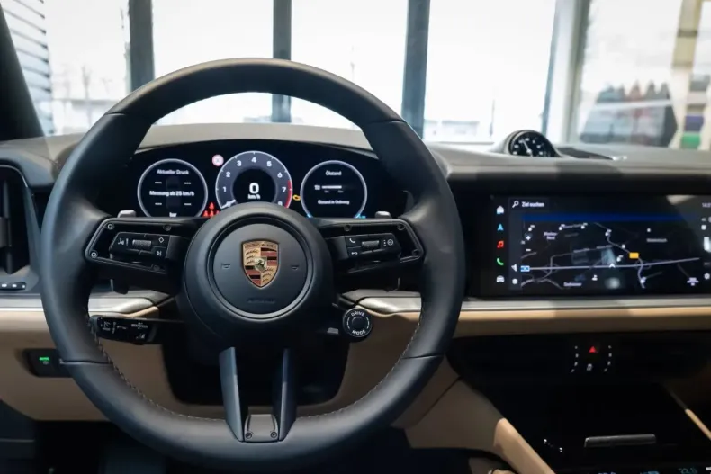 Porsche Cayenne din 2025 cu 8.950 km - oferta POR105093 - foto 28