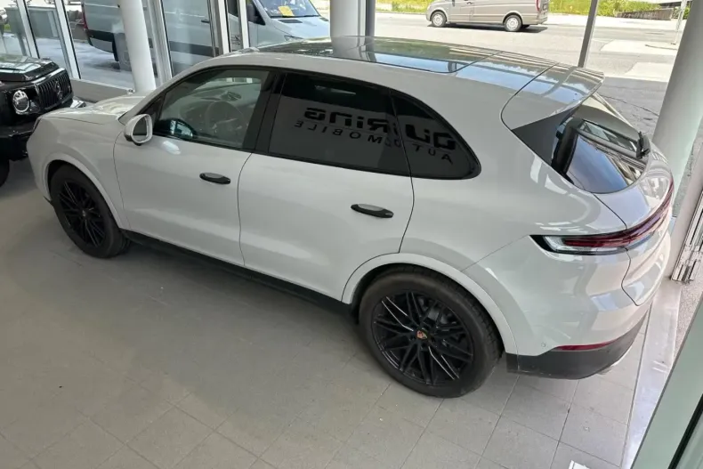 Porsche Cayenne din 2025 cu 1.000 km - oferta POR105096 - foto 2