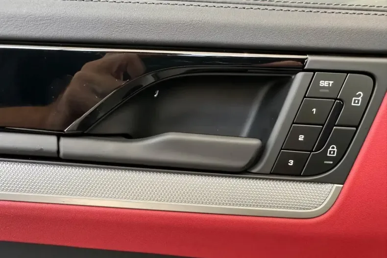 Porsche Cayenne din 2025 cu 1.000 km - oferta POR105096 - foto 27