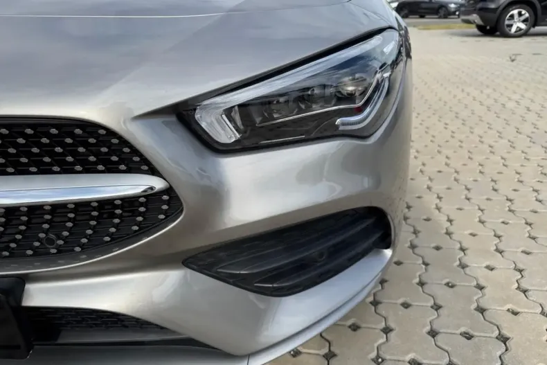 Mercedes-Benz CLA 200 din 2021 cu 25.058 km - oferta MER105100 - foto 3