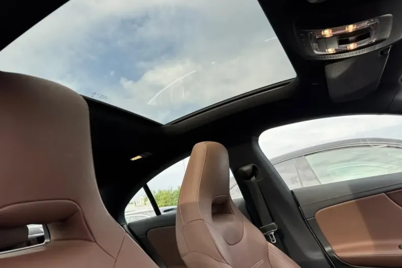 Mercedes-Benz CLA 200 din 2021 cu 25.058 km - oferta MER105100 - foto 16