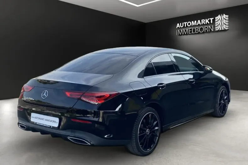 Mercedes-Benz CLA 250 din 2021 cu 87.346 km - oferta MER105101 - foto 8