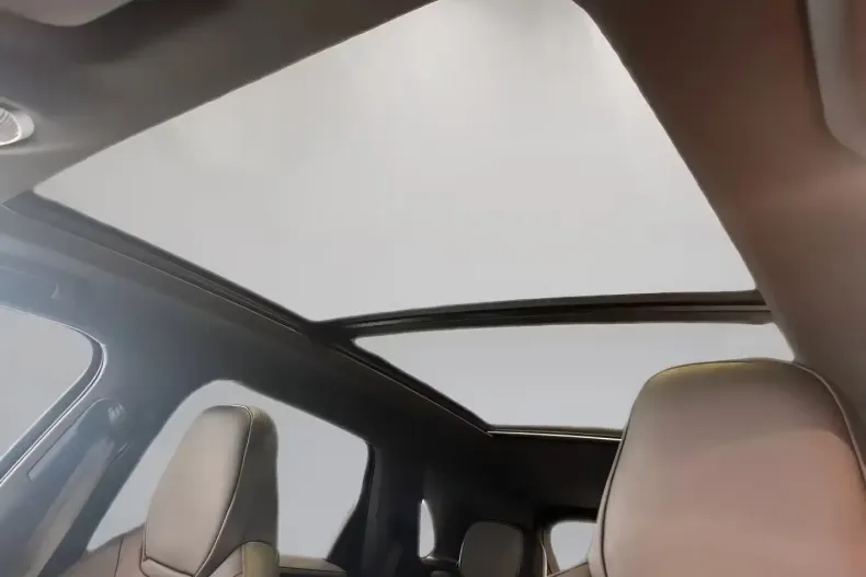 Porsche Cayenne din 2025 cu 7.000 km - oferta POR105102 - foto 7