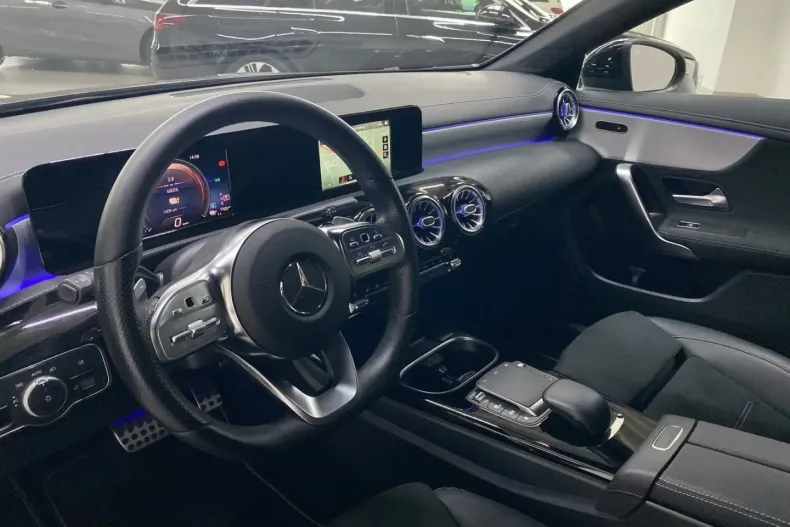 Mercedes-Benz CLA 250 din 2020 cu 66.022 km - oferta MER105103 - foto 6