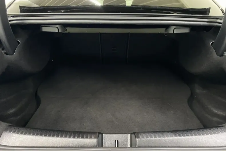 Mercedes-Benz CLA 250 din 2020 cu 66.022 km - oferta MER105103 - foto 13