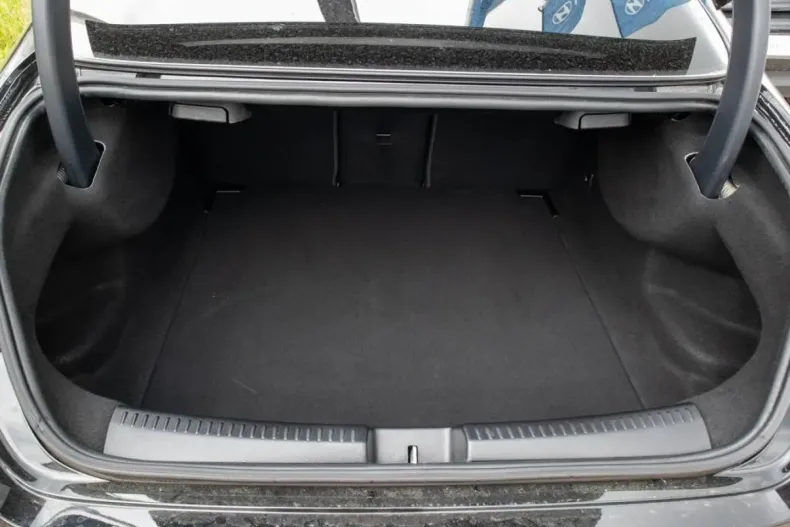 Mercedes-Benz CLA 180 din 2020 cu 50.600 km - oferta MER105104 - foto 10