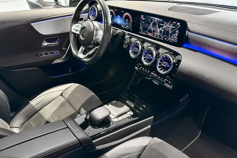 Mercedes-Benz CLA 250 din 2021 cu 92.500 km - oferta MER105105 - foto 8