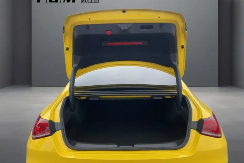 Mercedes-Benz CLA 200 din 2020 cu 86.200 km - oferta MER105106 - foto 5