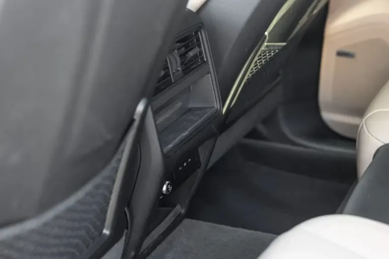 Porsche Cayenne din 2024 cu 14.586 km - oferta POR105114 - foto 16