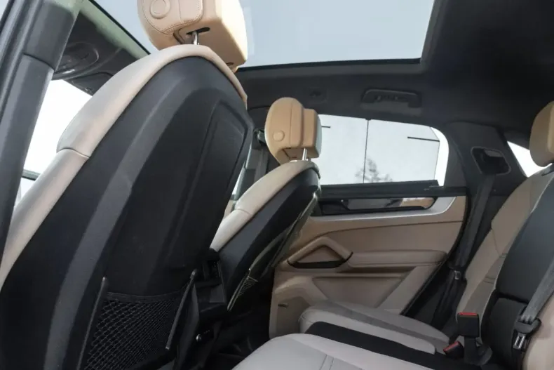 Porsche Cayenne din 2024 cu 14.586 km - oferta POR105114 - foto 21