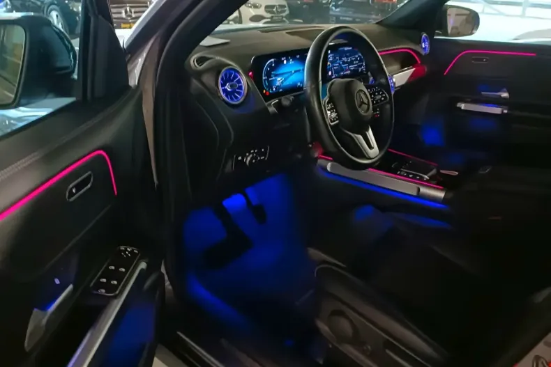 Mercedes-Benz GLB 200 din 2021 cu 96.000 km - oferta MER105119 - foto 5