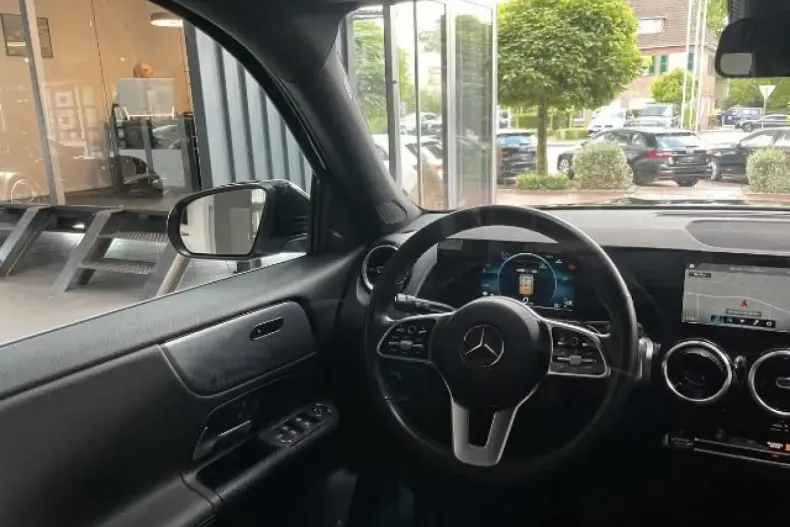 Mercedes-Benz GLB 180 din 2023 cu 75.000 km - oferta MER105122 - foto 12