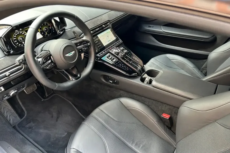 Aston Martin V8 Vantage din 2024 cu 6.500 km - oferta AST105131 - foto 14