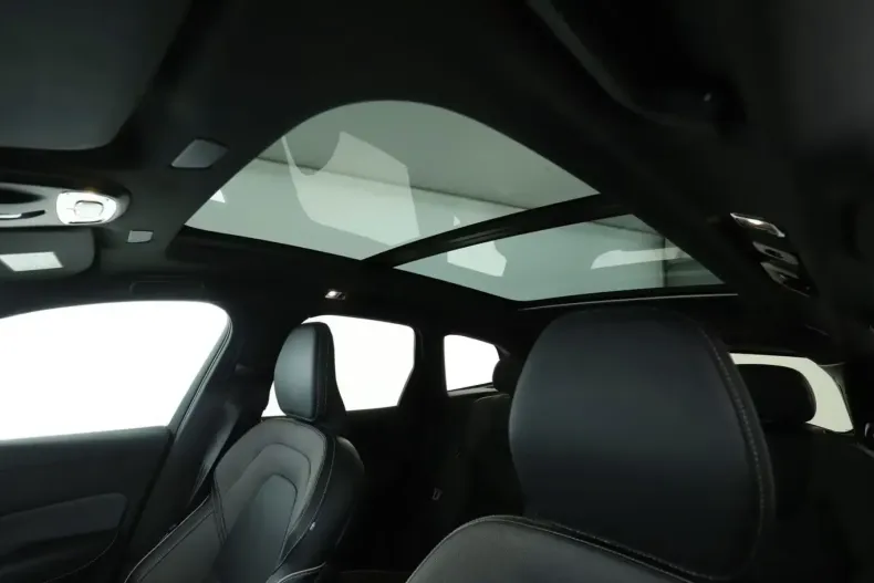 Volvo XC60 din 2021 cu 101.195 km - oferta VOL105142 - foto 13