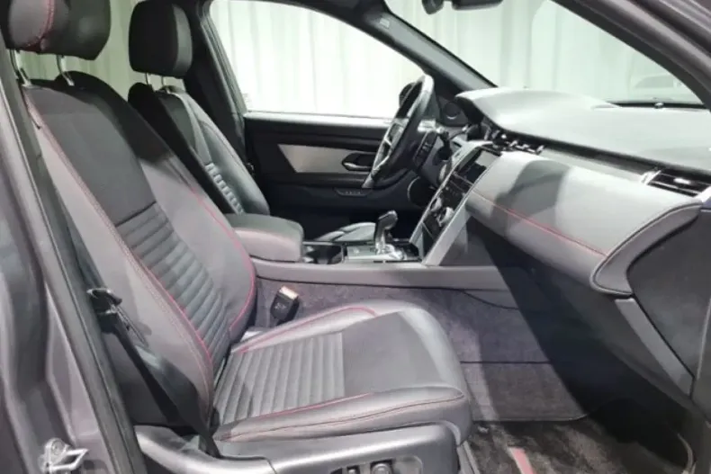 Land Rover Discovery Sport din 2023 cu 30.500 km - oferta LAN105143 - foto 3