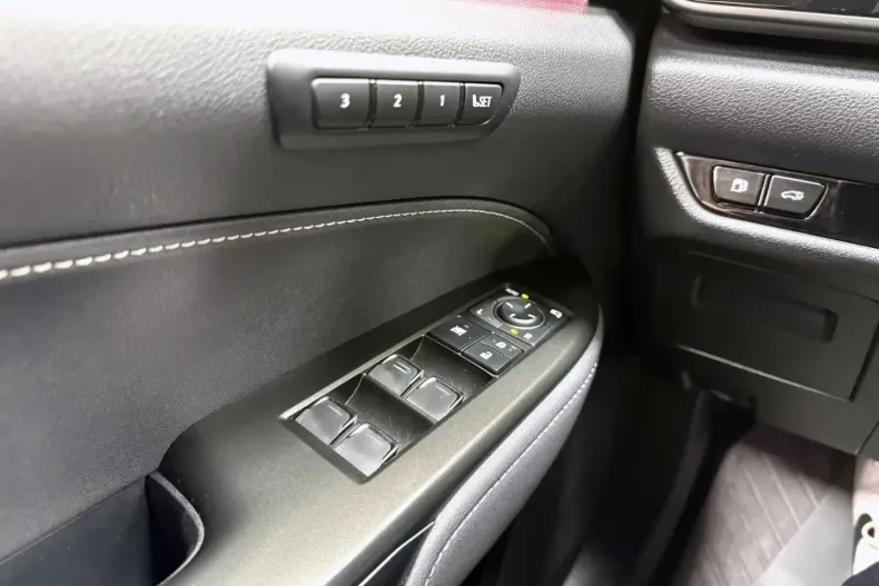 Lexus NX 450h din 2024 cu 18.873 km - oferta LEX105155 - foto 17