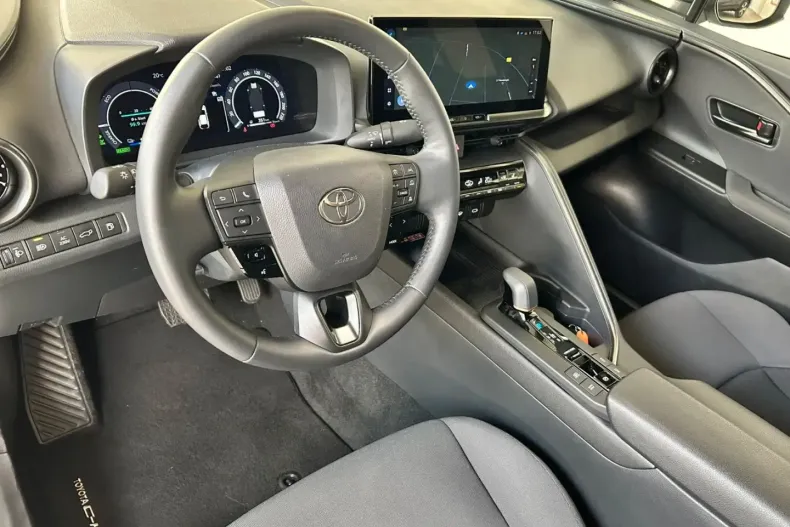 Toyota C-HR din 2024 cu 9.900 km - oferta TOY105173 - foto 7