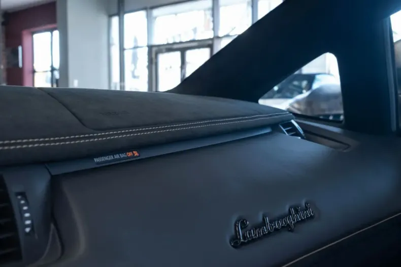 Lamborghini Aventador din 2021 cu 1.388 km - oferta LAM105180 - foto 22