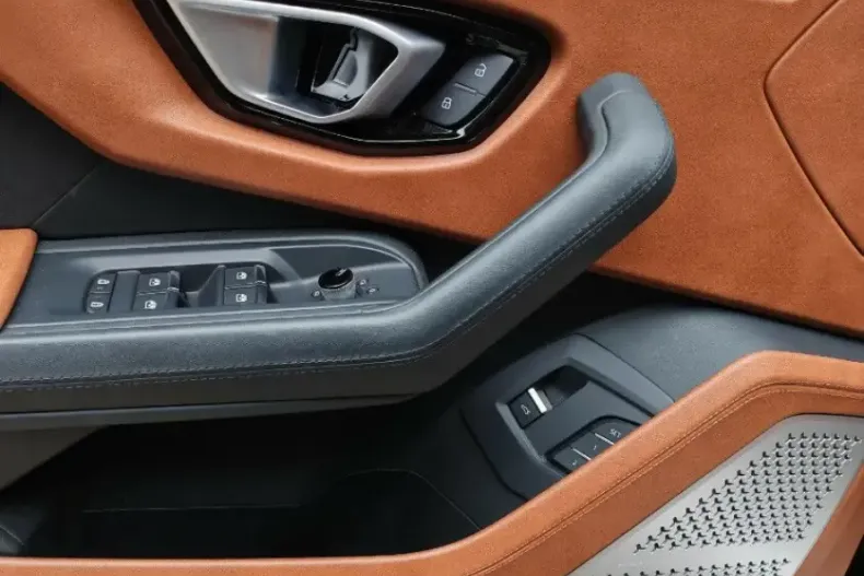 Lamborghini Urus din 2022 cu 45.199 km - oferta LAM105182 - foto 13