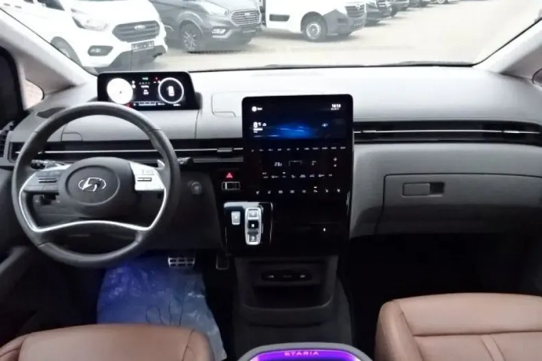 Hyundai STARIA din 2022 cu 53.452 km - oferta HYU105184 - foto 12