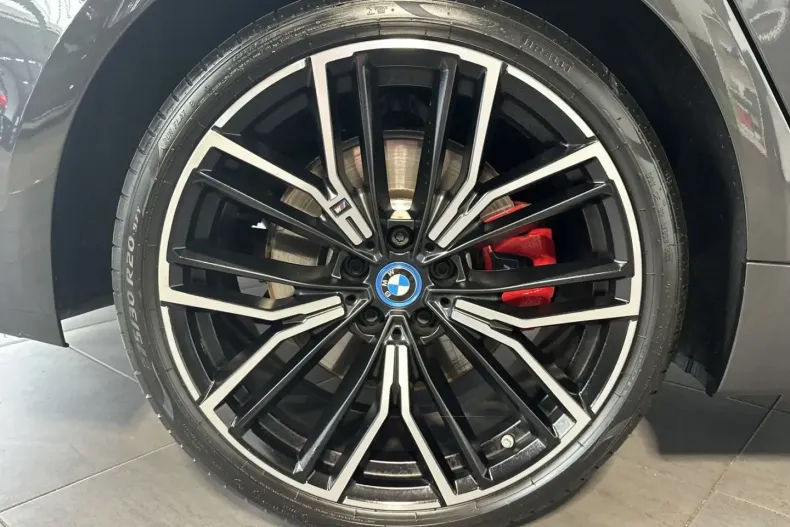 BMW 545 din 2022 cu 96.450 km - oferta BMW105188 - foto 4