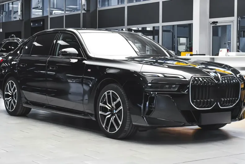 BMW 740 din 2024 cu 13.719 km - oferta BMW105196 - foto 4