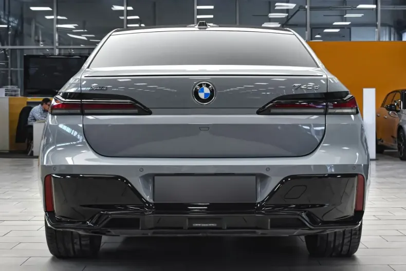 BMW 740 din 2023 cu 37.500 km - oferta BMW105197 - foto 2