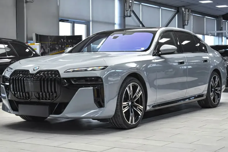 BMW 740 din 2023 cu 37.500 km - oferta BMW105197 - foto 3