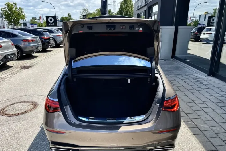 Mercedes-Benz S 580 din 2025 cu 3.333 km - oferta MER105198 - foto 3