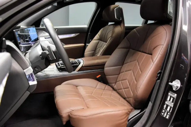 BMW 740 din 2024 cu 20.000 km - oferta BMW105199 - foto 10