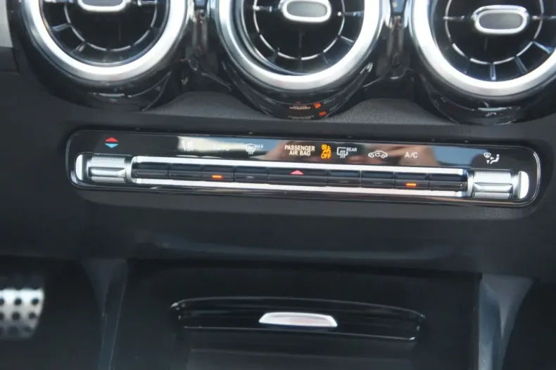 Mercedes-Benz GLB 220 din 2022 cu 92.000 km - oferta MER105207 - foto 16