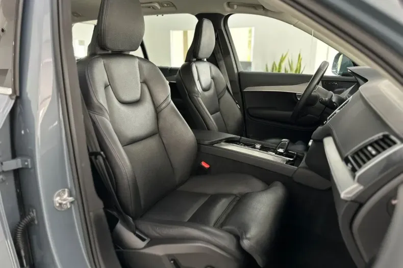 Volvo XC90 din 2022 cu 61.000 km - oferta VOL105213 - foto 6