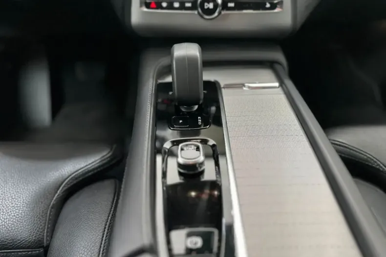 Volvo XC90 din 2022 cu 61.000 km - oferta VOL105213 - foto 27