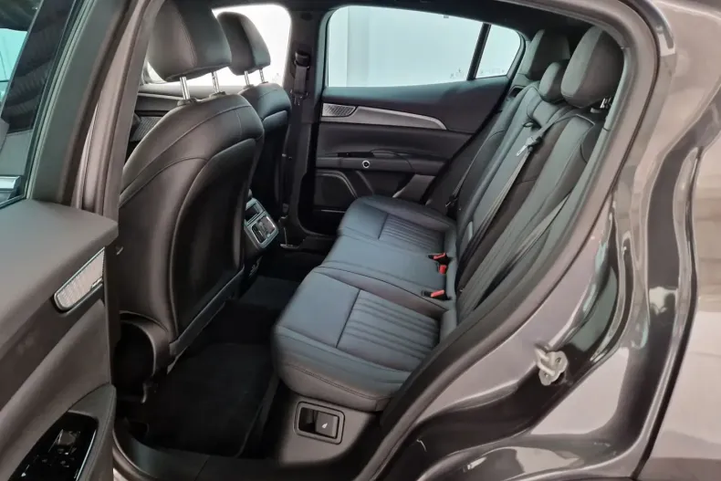 Maserati Grecale din 2022 cu 76.075 km - oferta MAS105218 - foto 12