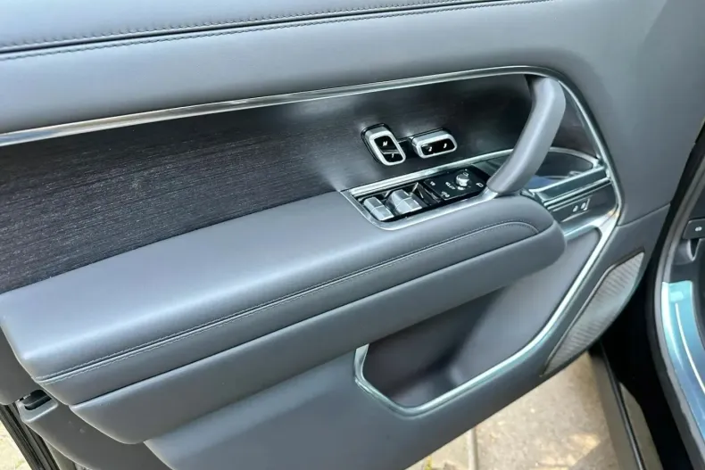 Land Rover Range Rover din 2024 cu 47.000 km - oferta LAN105223 - foto 11