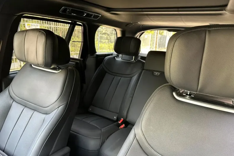 Land Rover Range Rover din 2024 cu 47.000 km - oferta LAN105223 - foto 14