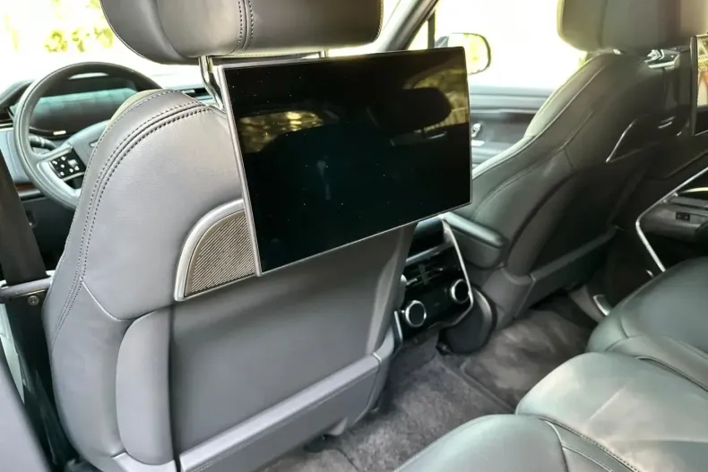 Land Rover Range Rover din 2024 cu 47.000 km - oferta LAN105223 - foto 17