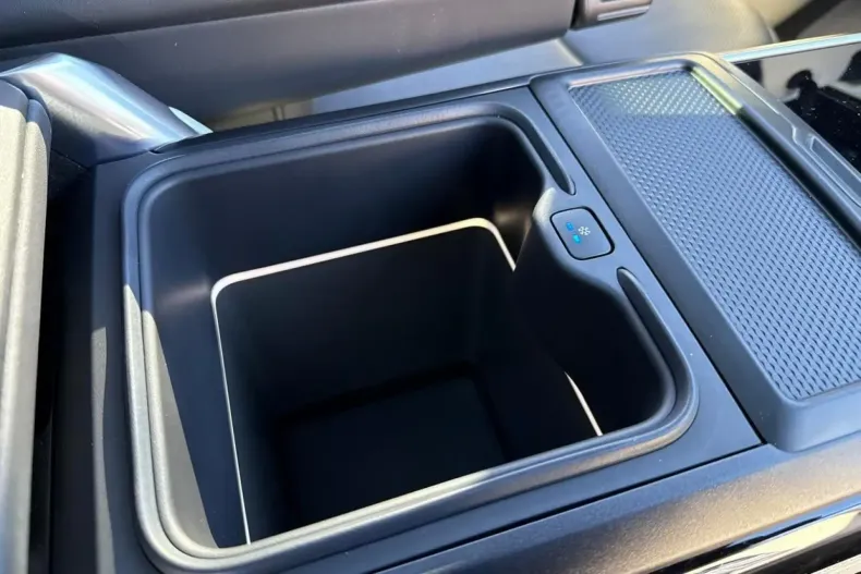 Land Rover Range Rover din 2024 cu 19.000 km - oferta LAN105224 - foto 4