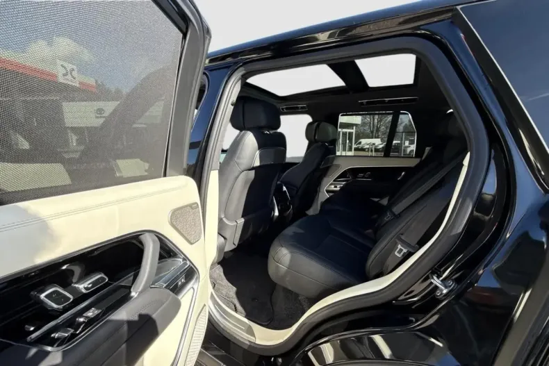 Land Rover Range Rover din 2024 cu 19.000 km - oferta LAN105224 - foto 13